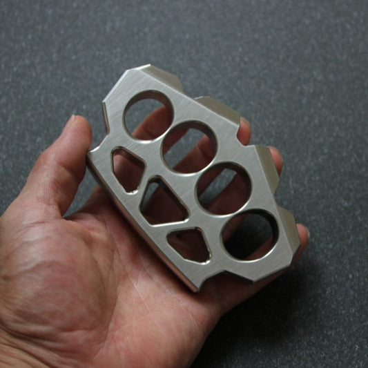 304 Steel Creative Maple Leaf Shape Knuckle Dusters