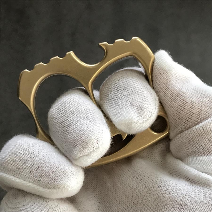 Two-hole Smiling Brass Knuckle Dusters Skull Bottle Opener EDC Keychain Tool