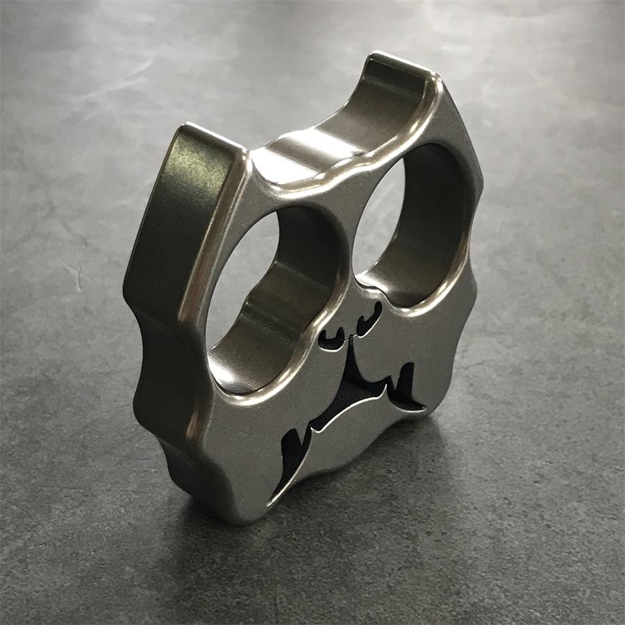 Dog Head Titanium Knuckle Dusters Two-hole Outdoor EDC Keychain Easy Carry
