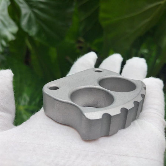 Thick Steel Skull Knuckle Dusters Portable EDC Keychain Backpack Outdoor Tool