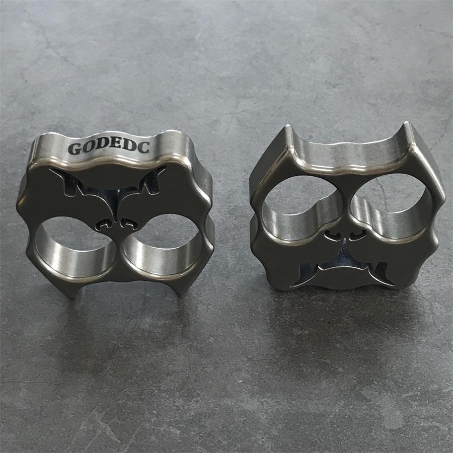 GODEDC Titanium TC21 Dog Head Knuckle Dusters Two Hole Outdoor Tool