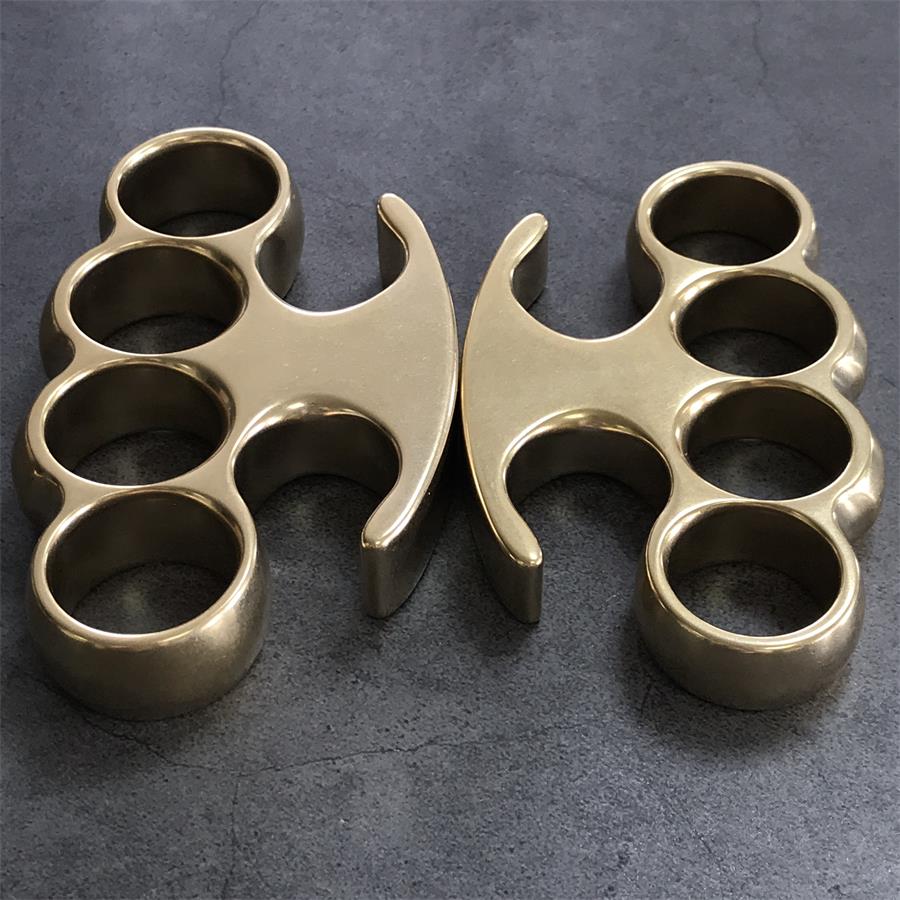 Classic Stonewashed Brass Knuckle Dusters Outdoor with Retro Design