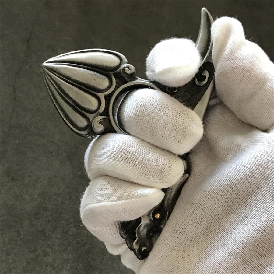 EDC Creative Knuckle Duster Dragon Pattern Tool