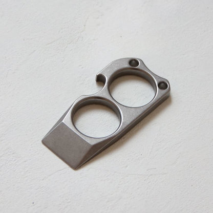 Mini Crowbar Titanium Knuckle Dusters Bottle Opening EDC Keychain
