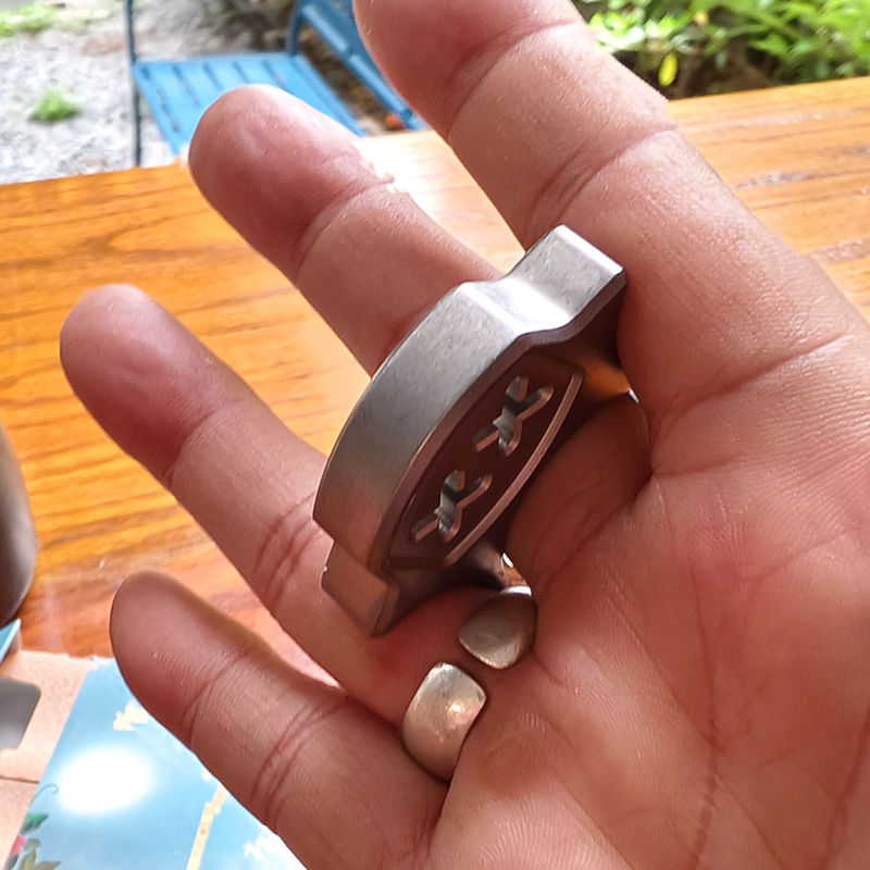 Multi-style Mini EDC Knuckle Dusters ecoration Tool with No Lanyard